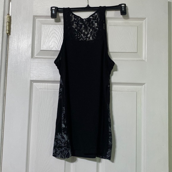 Maurice’s Cross Tank Top - Picture 5 of 8